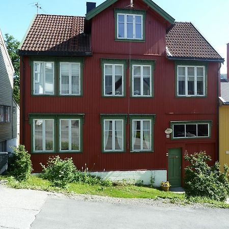 Red Old House Tromso Apartment Pokoj fotografie